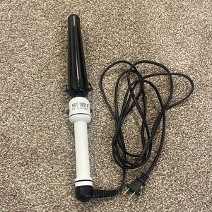 Hot Tools Professional Nano Ceramic 1 1/4 inch curling iron/wand brand new